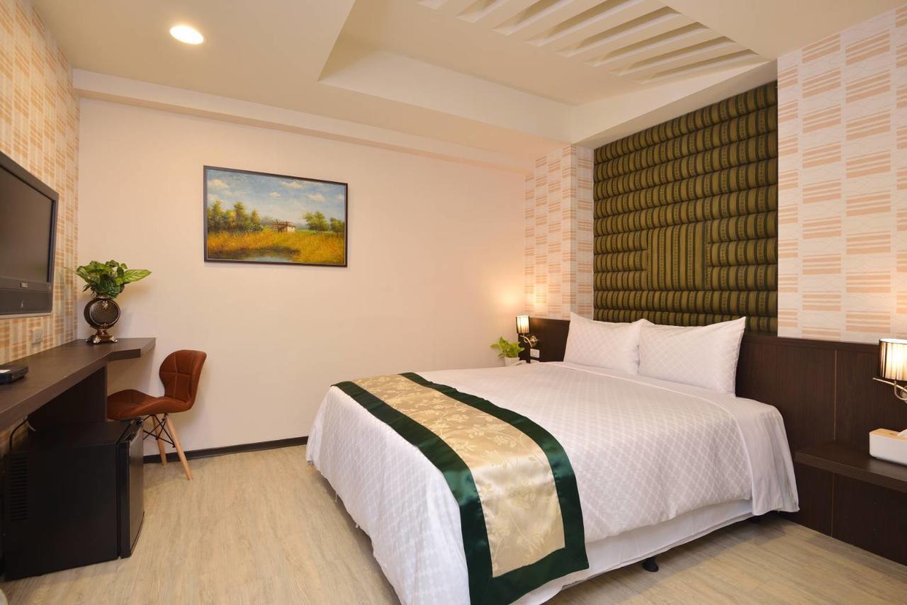 Ching She Hotel Тайнань Екстер'єр фото